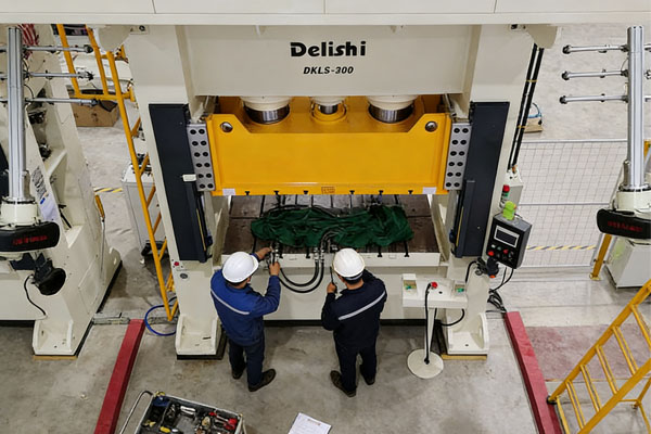 Operate a Smart Hydraulic Press Like a Pro